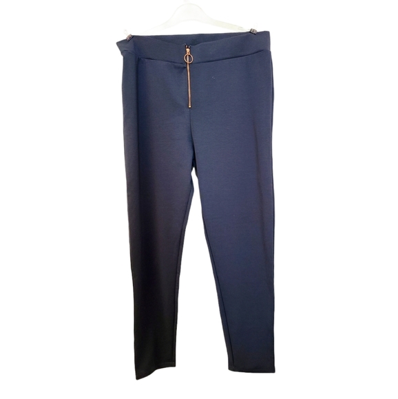 Stretchable Guess Pants - Picture 1 of 2